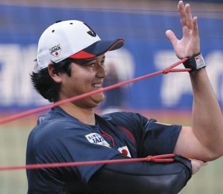 大谷翔平らドジャースナイン「＃MAX STRONG」Tシャツ着用…難病と闘った