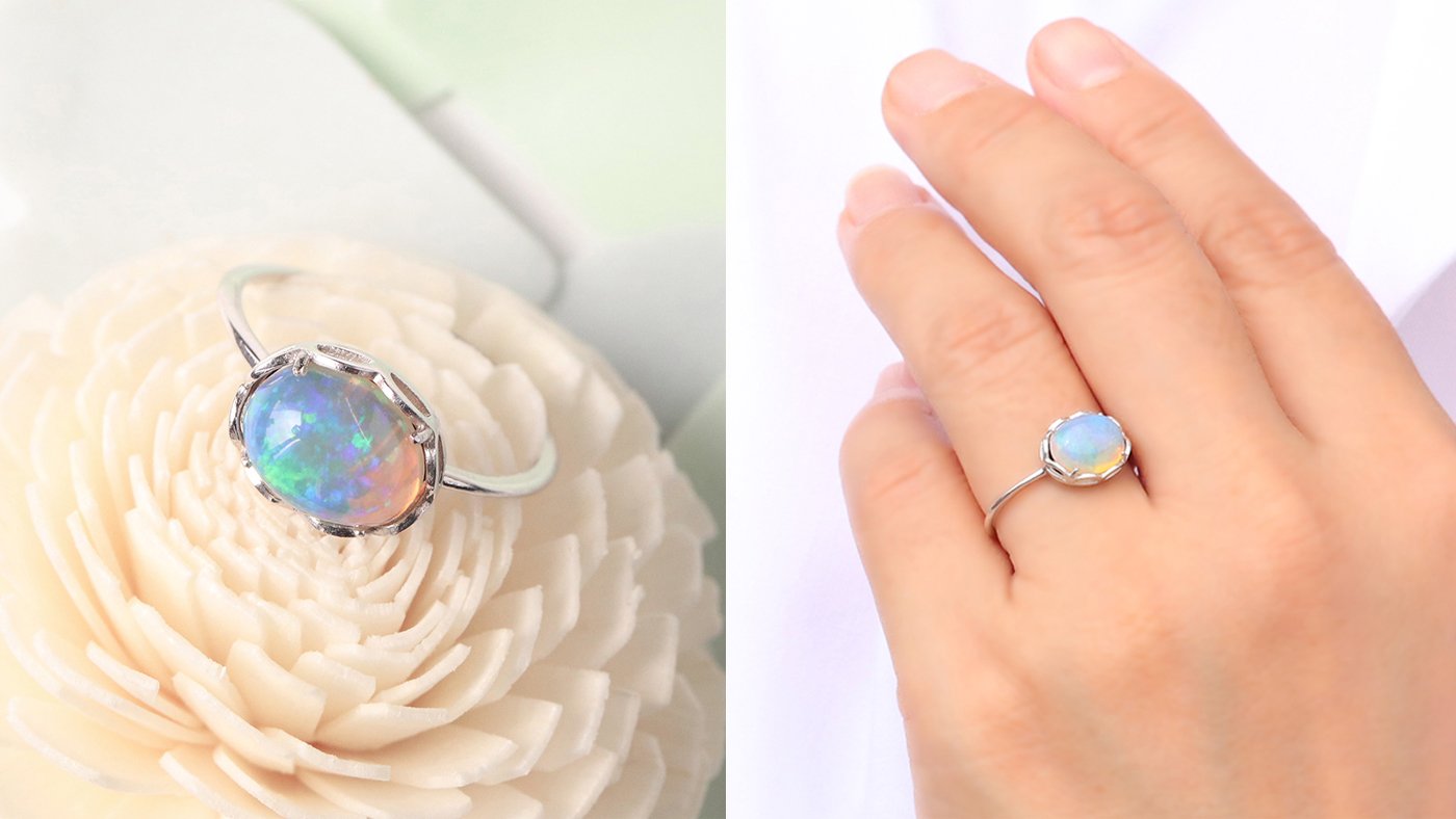 遊色効果を持つ「プレシャスオパール」白の洋服でもオパールが美しく