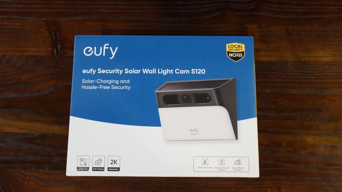 アンカーのソーラー＆センサーライト一体型「防犯カメラ」の実力や