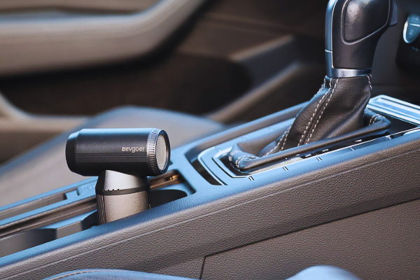 重さたったの306gでこの風圧!? PC掃除から車内清掃＆水滴飛ばしにまで