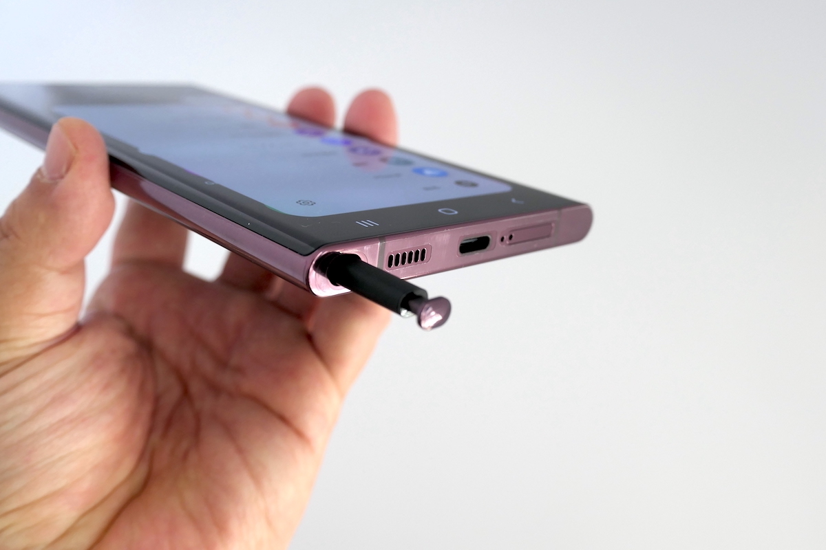 Galaxyが最新モデルを発表！ 最注目のSペン付き「Galaxy S22 Ultra」の