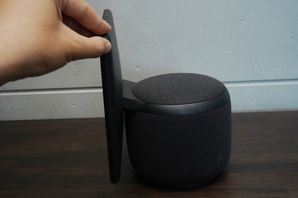 Amazon「Echo Show 10」レビュー。これ、リビングの未来でしょ