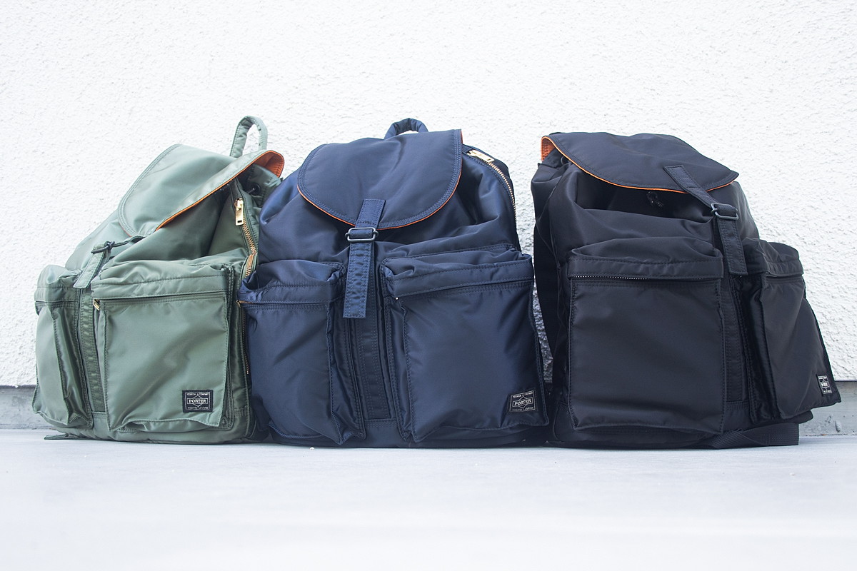 ポーターの名作「タンカー」の新色アイアンブルーはグッと大人な雰囲気