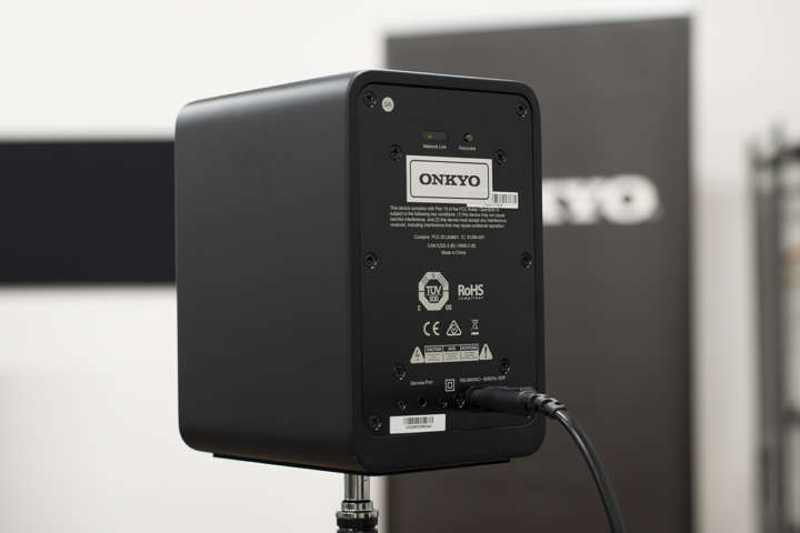 ワイヤレスで5.1ch対応！オンキョーの新感覚サラウンドスピーカーを