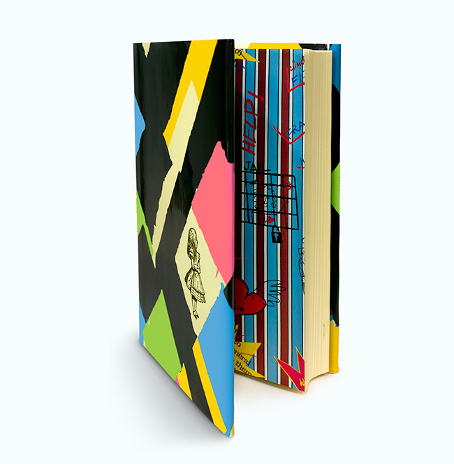 Vivienne Westwood (ヴィヴィアン・ウエストウッド) が『不思議の国の