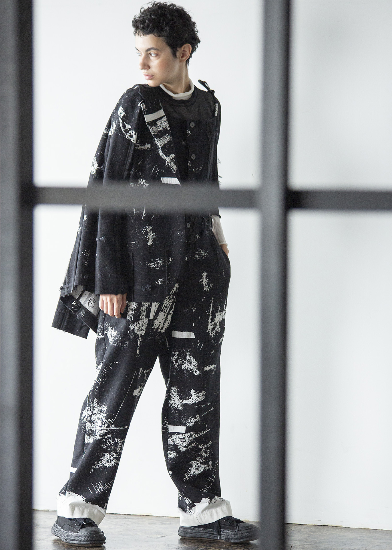 陶器を服に落とし込む。イッセイ ミヤケ ハートが新作シリーズを