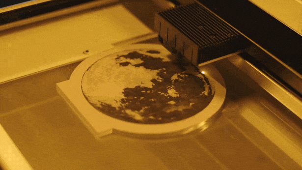 Cubiio 2」高性能レーザー加工機／A4・金属に彫刻できるのにわずか6kg