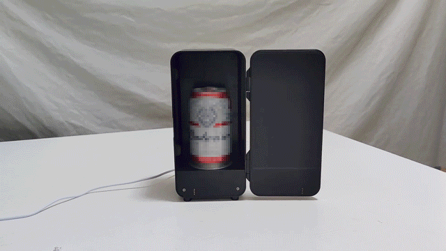 冷蔵・保温1台2役！カスタマイズ可能なスクリーン付きの超小型冷温庫