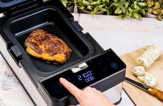 真空パック・水・温度管理不要。「真空低温調理」の柔らかジューシーお