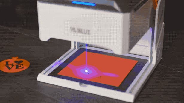プロの技を自分で再現。組み立て不要＆簡単に使える超小型レーザー彫刻