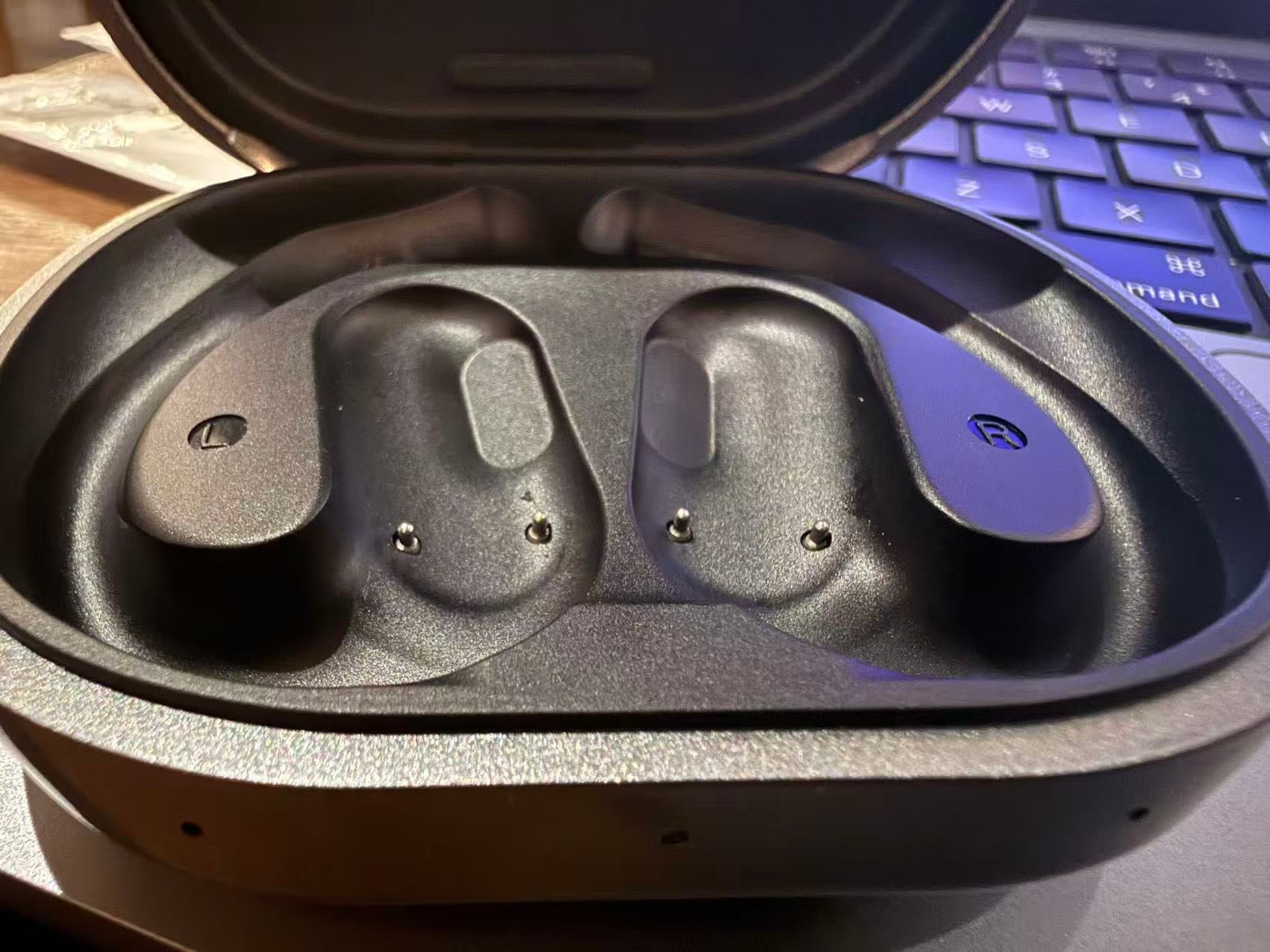 Makuake｜4,000社導入のAI音声認識技術を搭載。次世代イヤホン