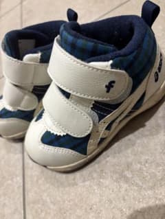 asics ファミリア コラボシューズ 15cm - メルカリ