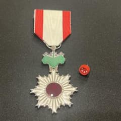 旭日章 勲章 正章 略綬付 日本 勲章 記念章 栄典 勲章 - メルカリ