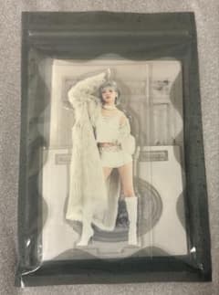 ジス アクリルスタンド HANA NONSTOP - メルカリ