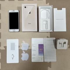 バッテリー100% iPhone8 simフリー 64GB ゴールド - メルカリ