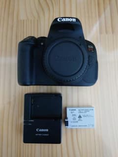 美品 Canon キャノン EOS Kiss X7i シャッター数 約1606回 - メルカリ