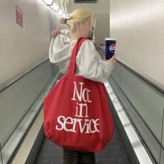 新品未使用】レッド トートバッグ Not in service - メルカリ