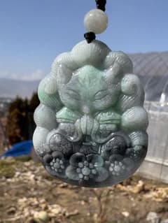 ❤️精巧に彫刻 可愛い九尾狐✳優しいグリーン 天然本翡翠 原石 - メルカリ