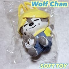Stray Kids ウルフチャン バンチャン SKZOO ぬいぐるみ 園児 - メルカリ
