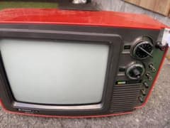 HITACHI 赤 ブラウン管テレビ - メルカリ