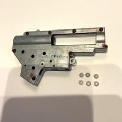東京 マルイ 純正 電動ガンver2.0メカボックス左右＋軸受良品 - メルカリ
