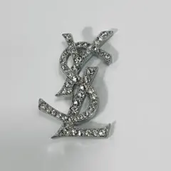 2026年最新】イヴ・サンローランブローチの人気アイテム - メルカリ