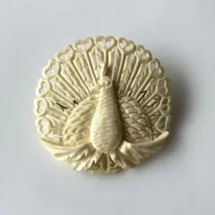 2026年最新】象牙 ブローチの人気アイテム - メルカリ