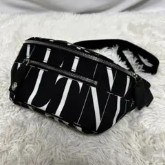 2026年最新】valentinoボディバッグの人気アイテム - メルカリ