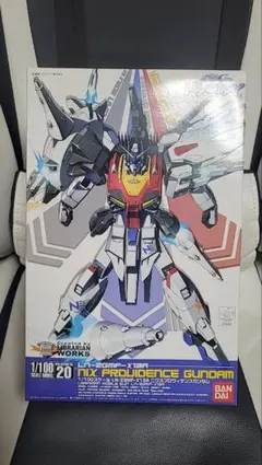 バンダイ 1／100スケールモデル ニクスプロヴィデンスガンダム