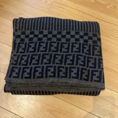 2026年最新】Fendi 布団・毛布の人気アイテム - メルカリ