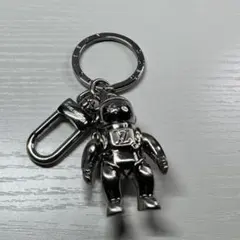 2026年最新】ルイヴィトン キーホルダー 宇宙飛行士の人気アイテム