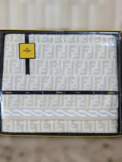 2026年最新】fendi 毛布の人気アイテム - メルカリ