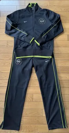 2026年最新】fcrb nike セットアップの人気アイテム - メルカリ