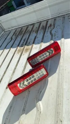 2026年最新】UD クオン 純正 LED テールランプの人気アイテム - メルカリ