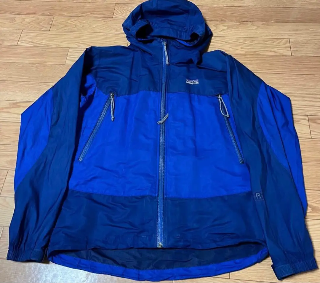 2026年最新】patagonia エッセンシェルの人気アイテム - メルカリ