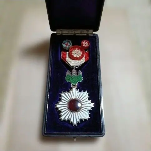 2026年最新】勲四等旭日小綬章の人気アイテム - メルカリ