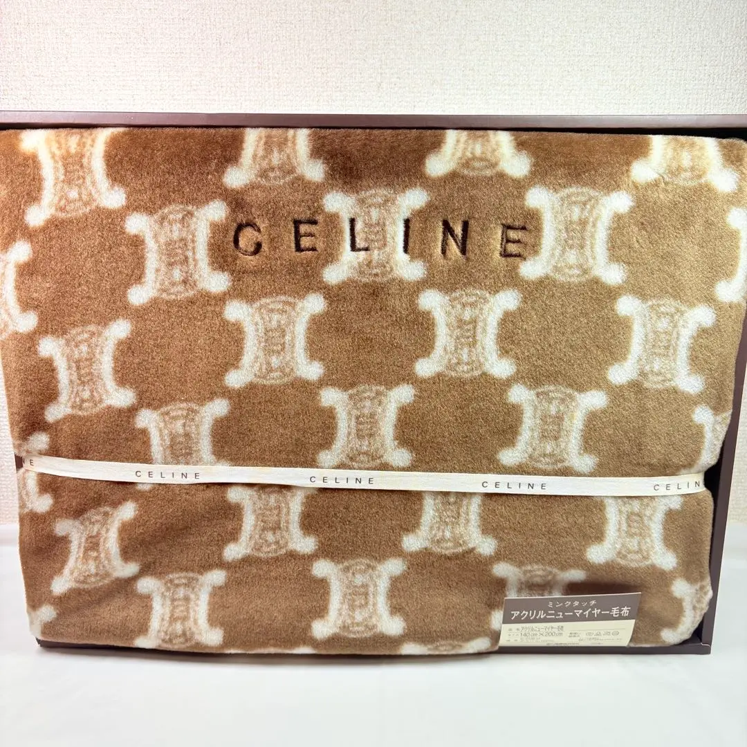 2026年最新】CELINEミンクタッチアクリル毛布の人気アイテム - メルカリ
