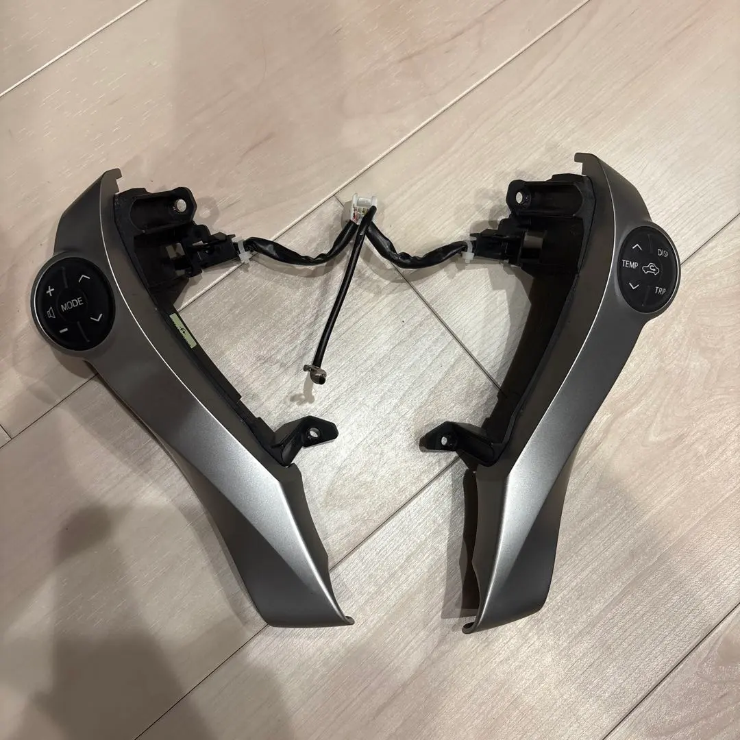 2026年最新】30 プリウス 純正 ショックの人気アイテム - メルカリ