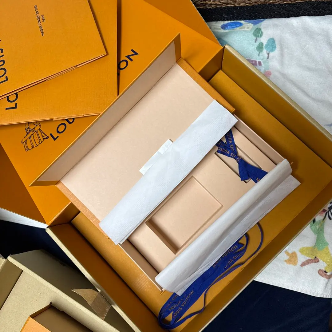 2026年最新】ルイヴィトン香水空箱の人気アイテム - メルカリ