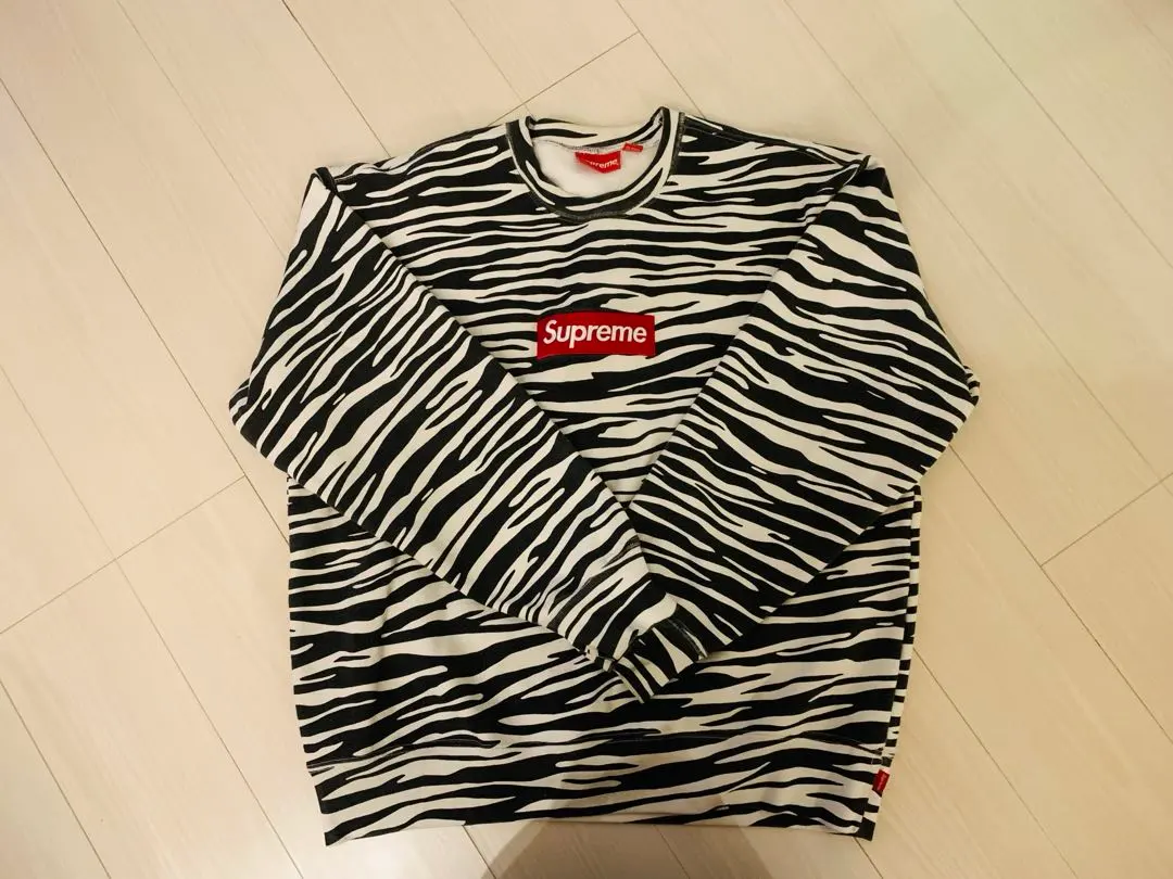 2026年最新】supreme box logo crewneck zebraの人気アイテム - メルカリ
