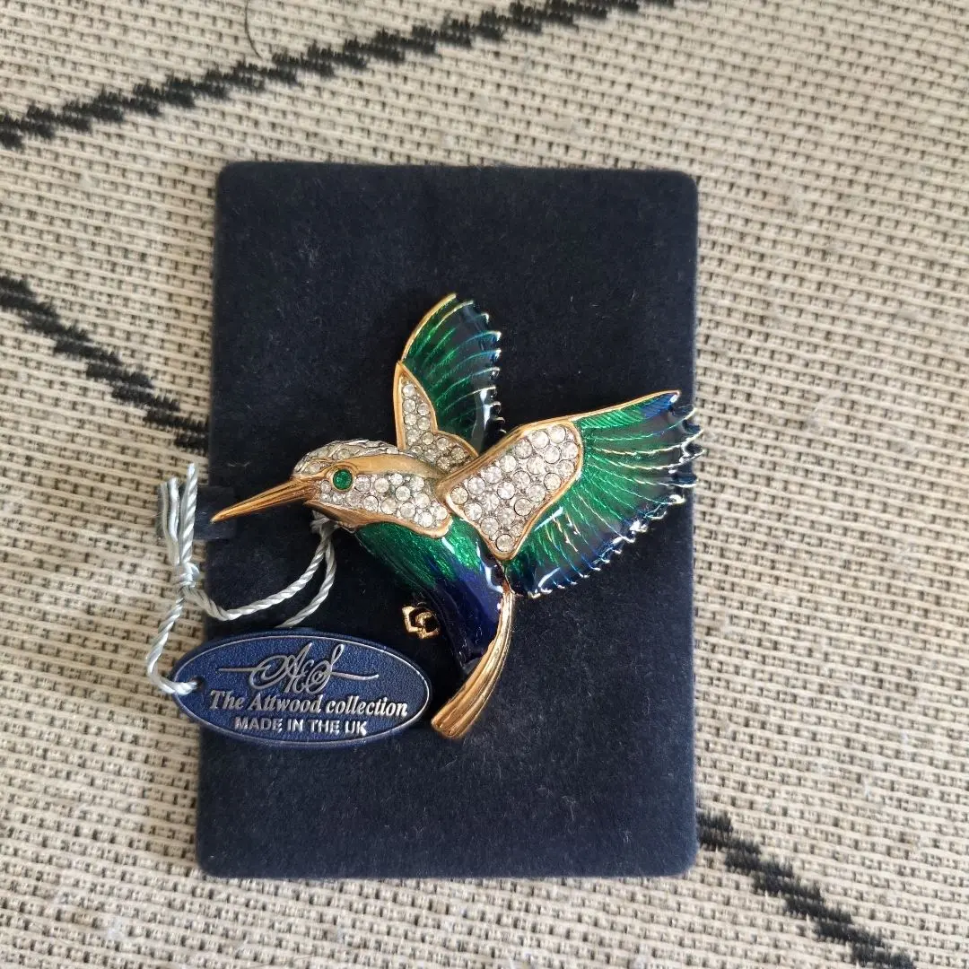 2026年最新】THE ATTWOOD COLLECTION ブローチの人気アイテム - メルカリ