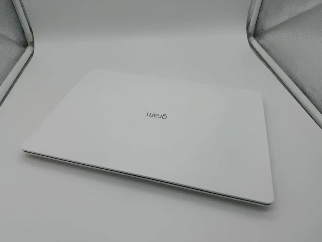 2026年最新】lg gram 13の人気アイテム - メルカリ