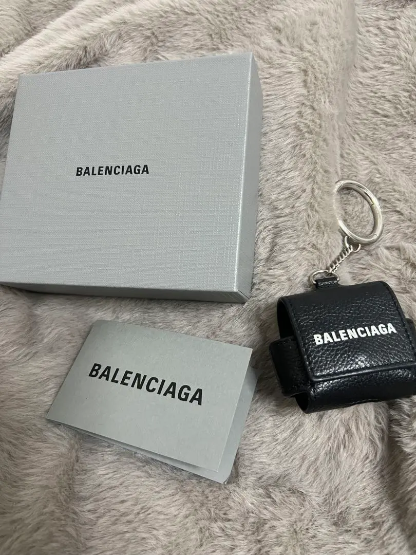 2026年最新】airpodsケース balenciagaの人気アイテム - メルカリ