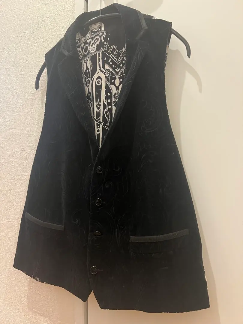 2026年最新】Etro ベストの人気アイテム - メルカリ