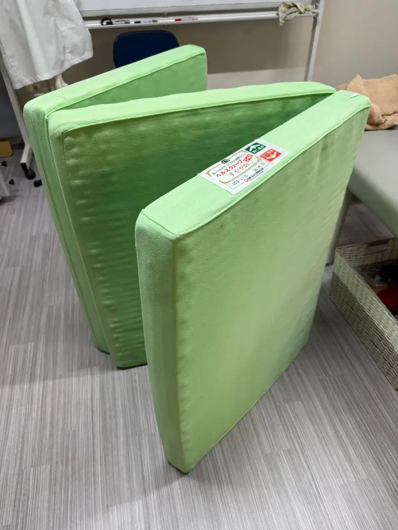 m74601238991_1.jpg?1766755267