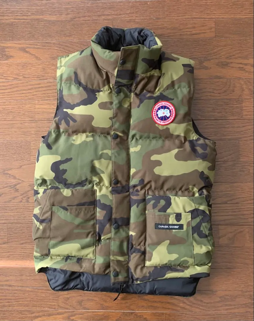 2026年最新】カナダグース 迷彩 ベストの人気アイテム - メルカリ