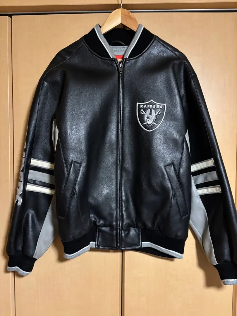 2026年最新】レイダース スタジャン レザーの人気アイテム - メルカリ