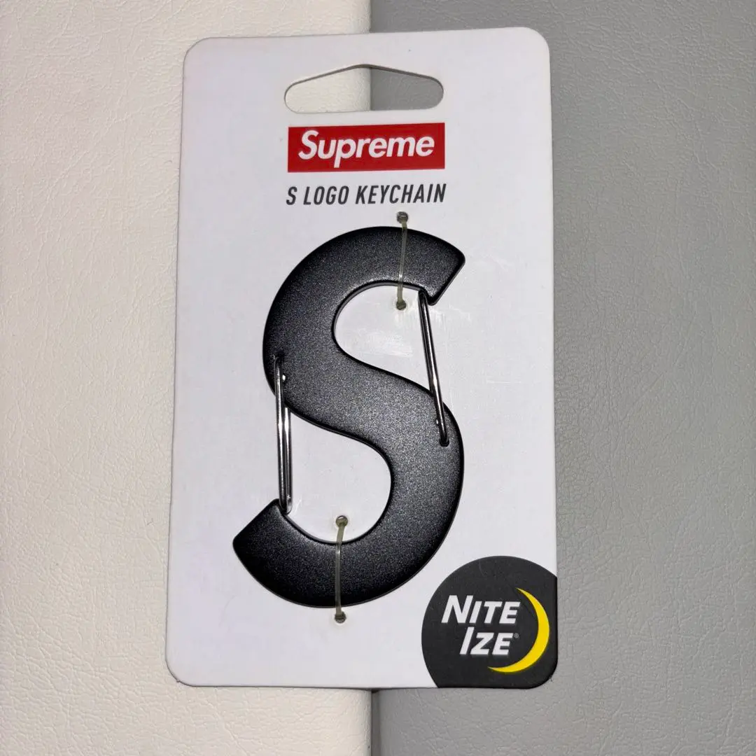 2026年最新】supreme s logo keychainの人気アイテム - メルカリ