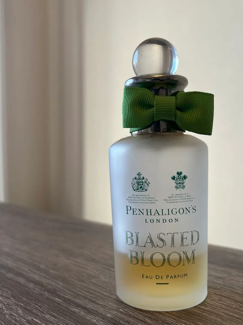 2026年最新】廃盤ペンハリガンの人気アイテム - メルカリ