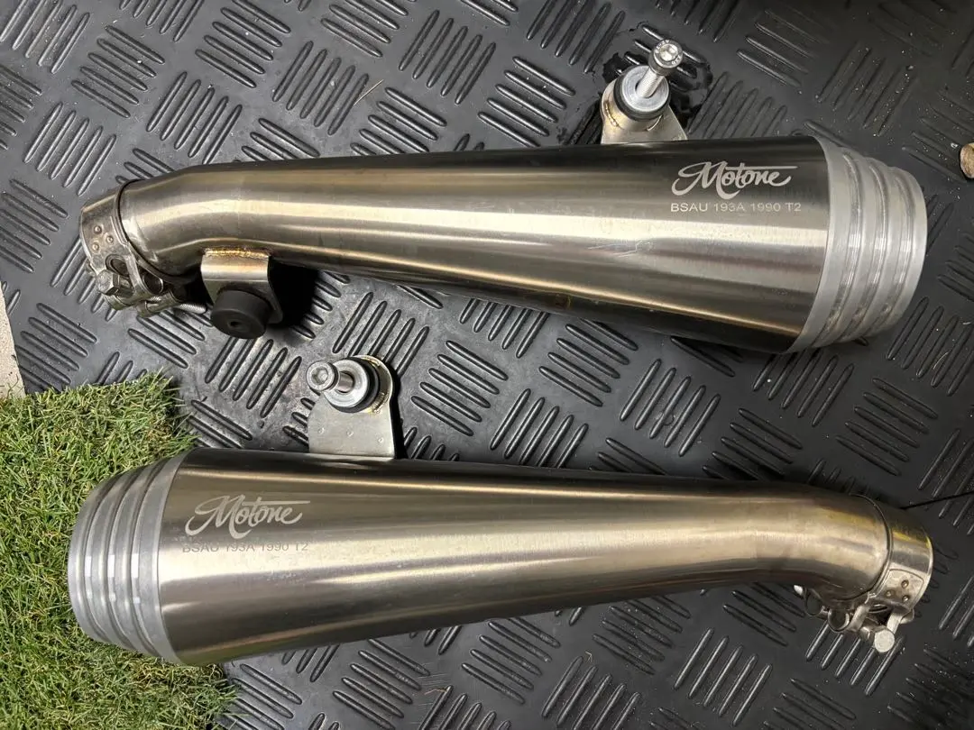 2026年最新】ボンネビルt100 マフラーの人気アイテム - メルカリ